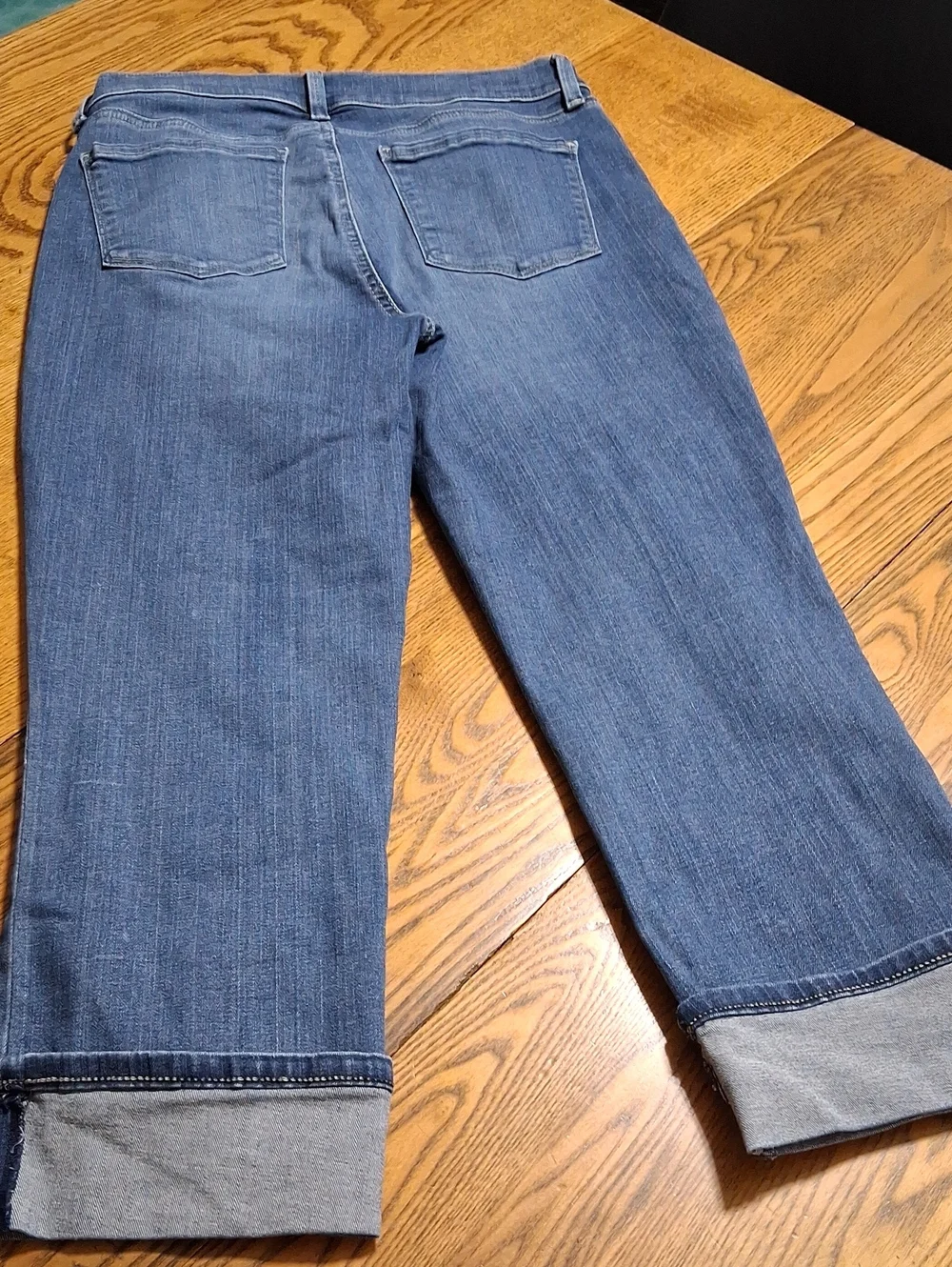 NYDJ Jeans Womens 6 BLUE DAYLA WIDE CUFFED CAPRI Used LIFT TUCK Denim  Pants